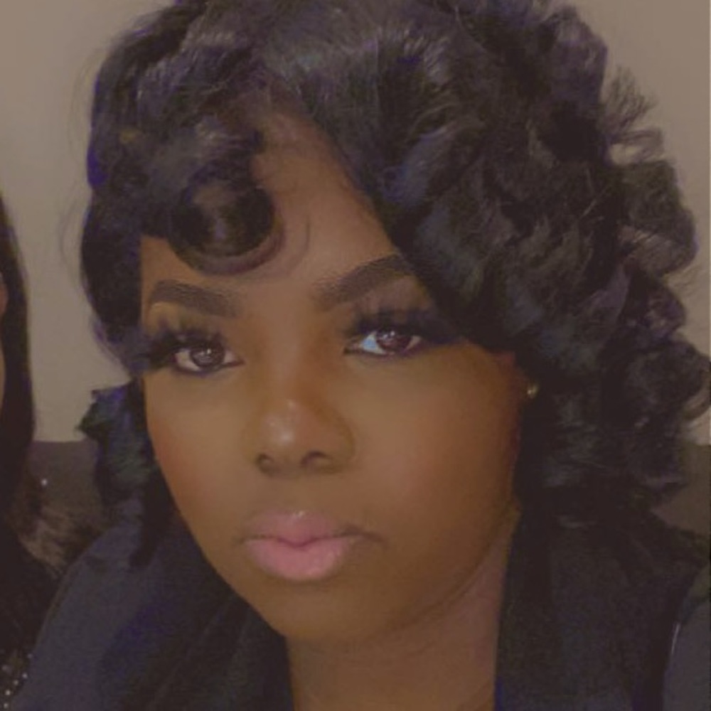 Meet your Posher, Erica